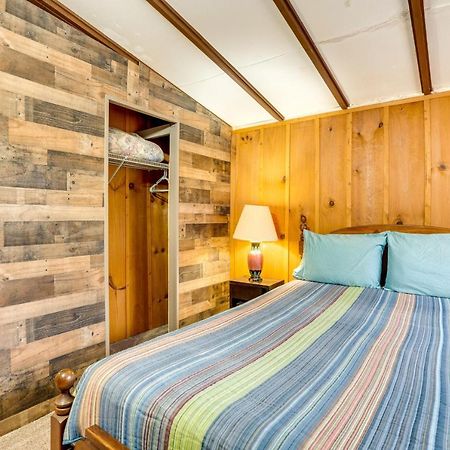 Peaceful Warne Cabin Fenced Yard And Screened Porch Brasstown Ngoại thất bức ảnh