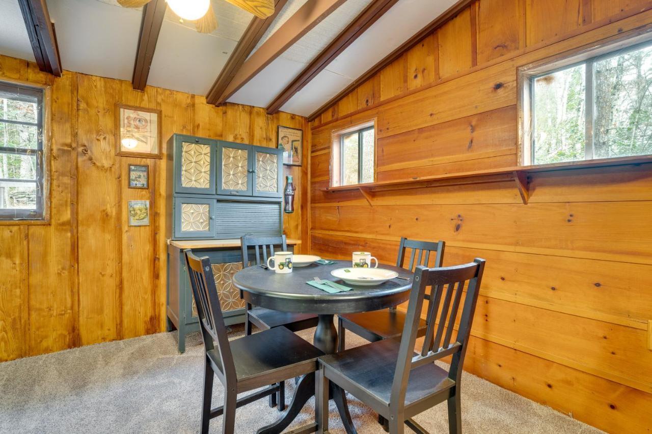 Peaceful Warne Cabin Fenced Yard And Screened Porch Brasstown Ngoại thất bức ảnh