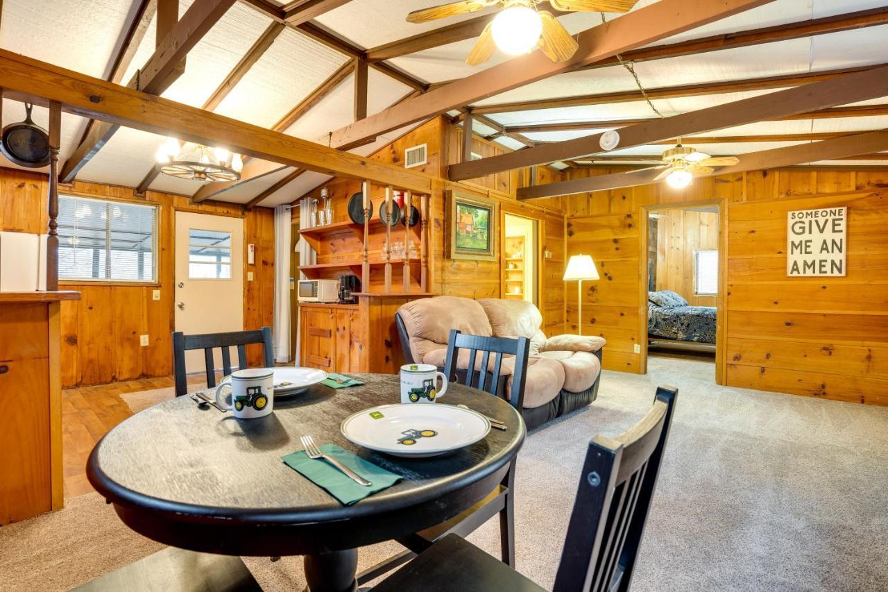 Peaceful Warne Cabin Fenced Yard And Screened Porch Brasstown Ngoại thất bức ảnh