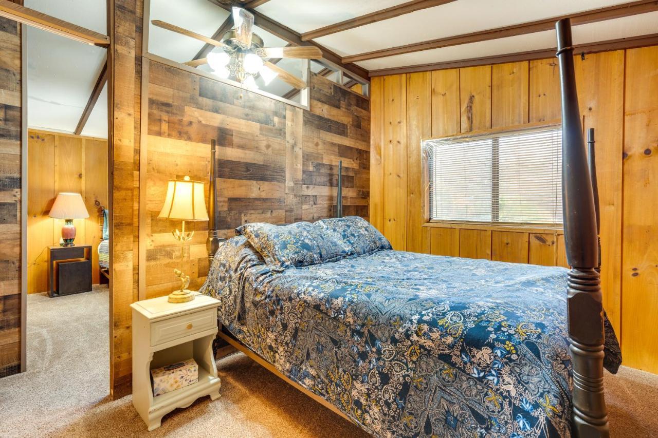 Peaceful Warne Cabin Fenced Yard And Screened Porch Brasstown Ngoại thất bức ảnh