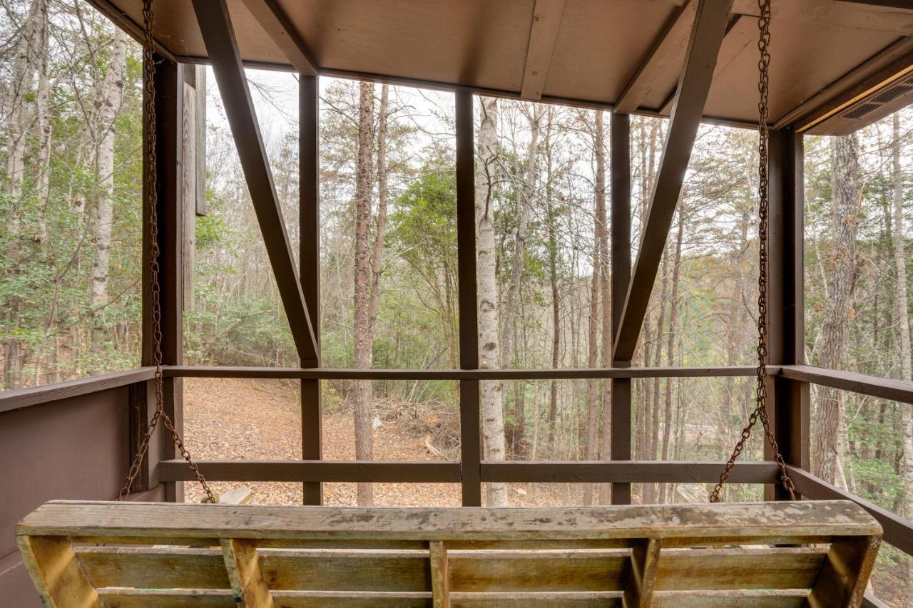 Peaceful Warne Cabin Fenced Yard And Screened Porch Brasstown Ngoại thất bức ảnh